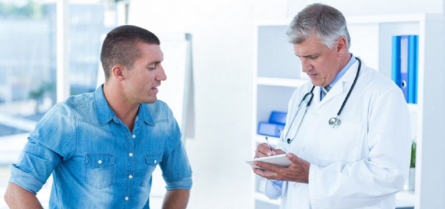 The doctor recommends to the patient a device for prostatitis