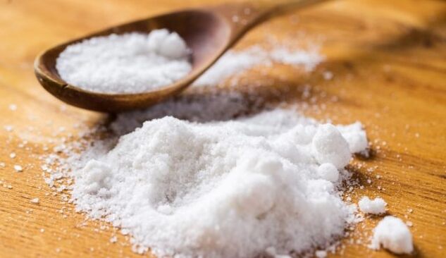 Heated salt helps relieve inflammation of prostatitis in men