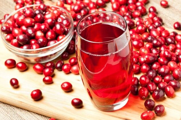 With prostatitis, cranberry juice is useful - a delicious source of vitamins